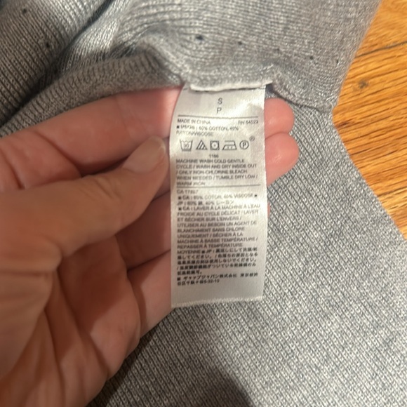 Banana Republic sleeveless knit sweater size S - Picture 3 of 3